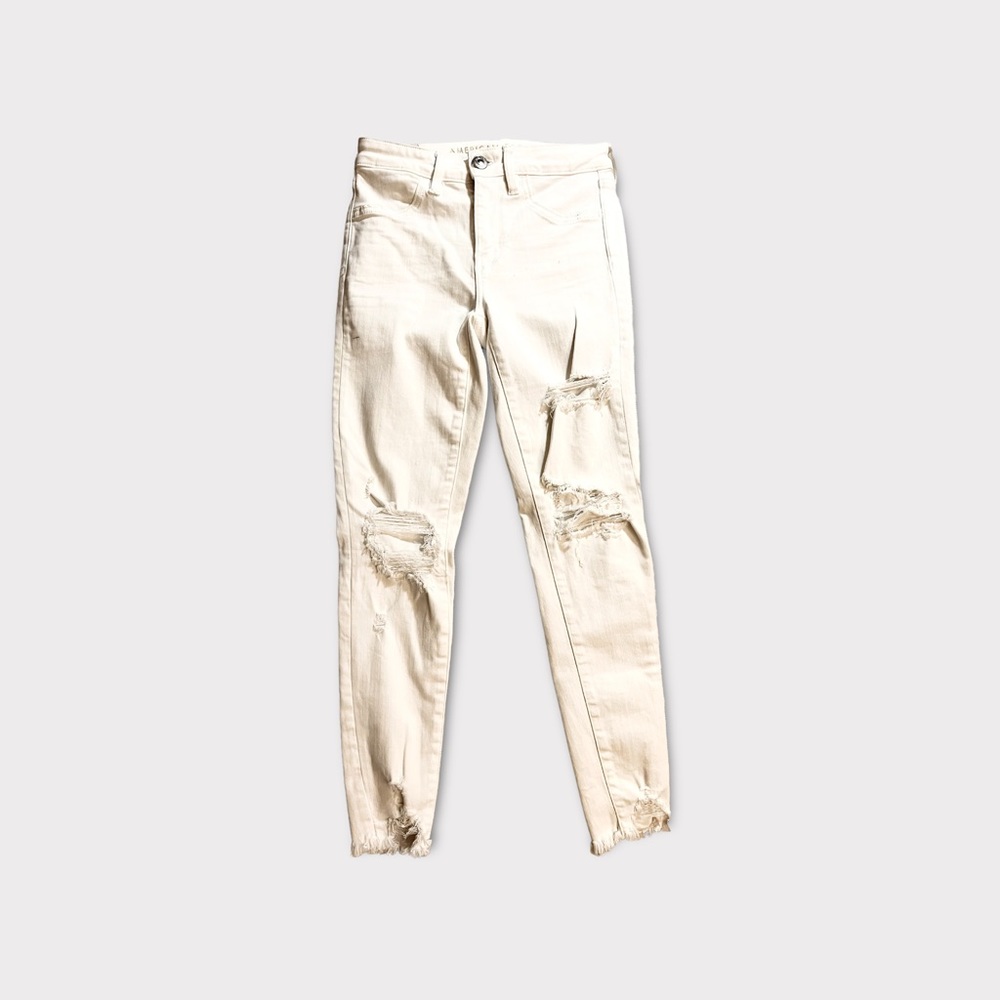 White American Eagle skinny jeans